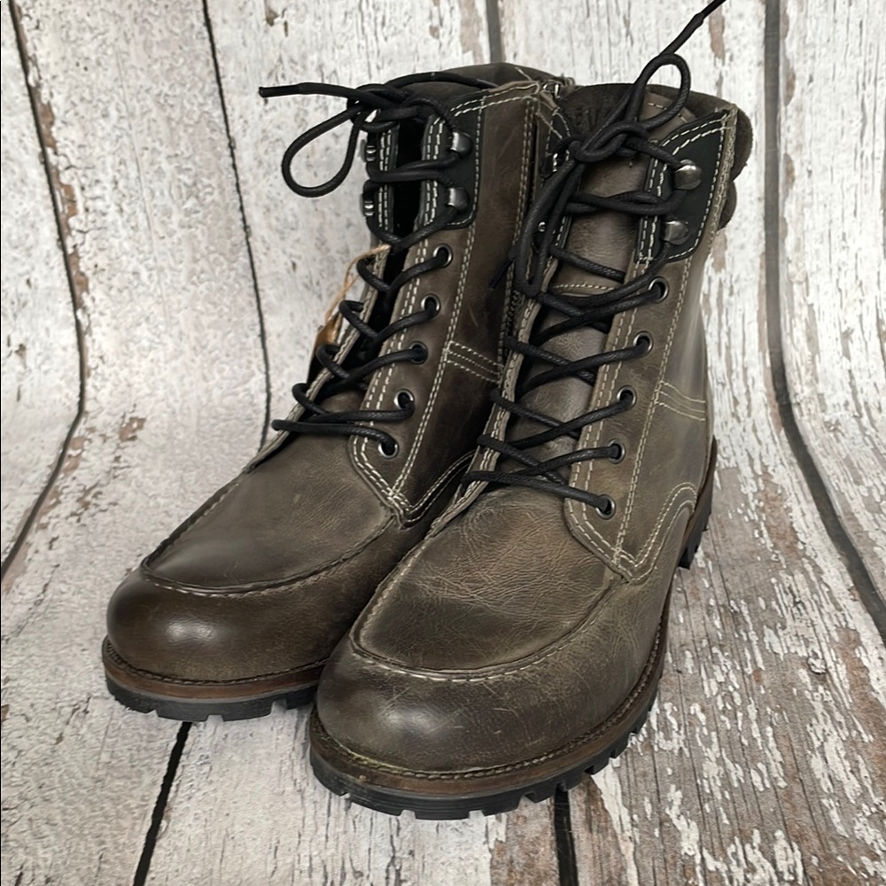 NEW!  Crevo Men’s Leather Boots - Sz 10.5